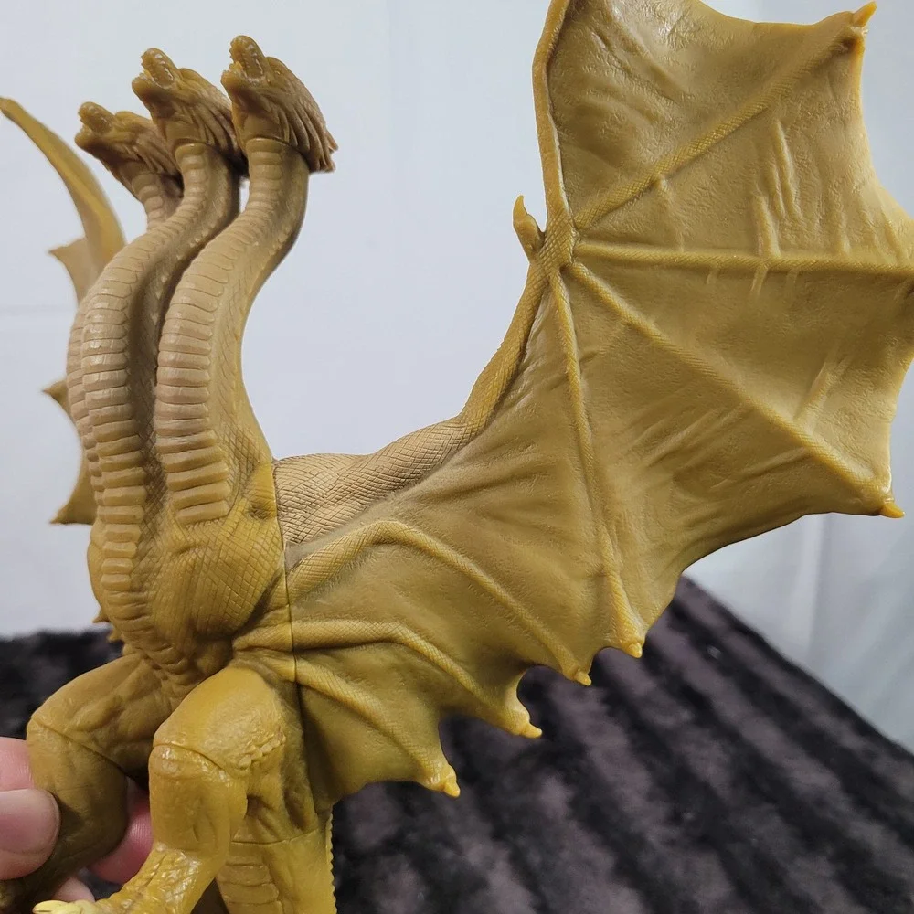 Bandai King Ghidorah 2019 Godzilla King of the Monsters Kaiju Figure 12.5in Wing